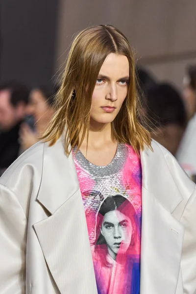 Look 79